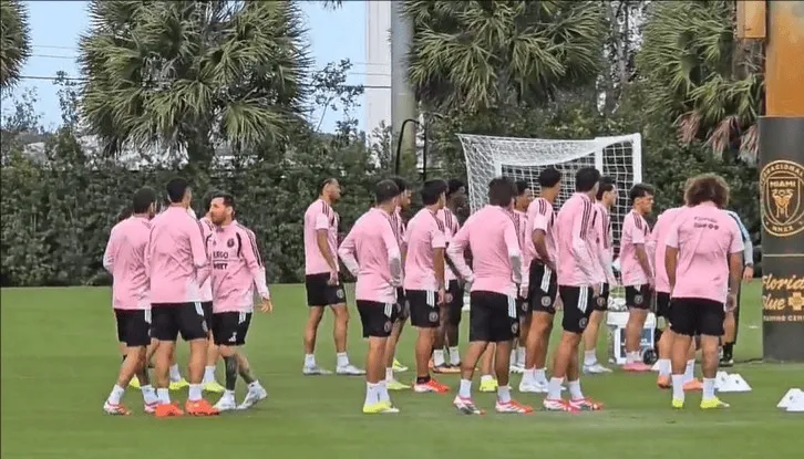 迈阿密跟队:梅西/苏牙/德保罗正常训练,阿连德等人仍缺席