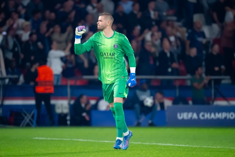 巴黎门将：85分钟被反超会怀疑球队哪里出了问题，还好我们没放弃